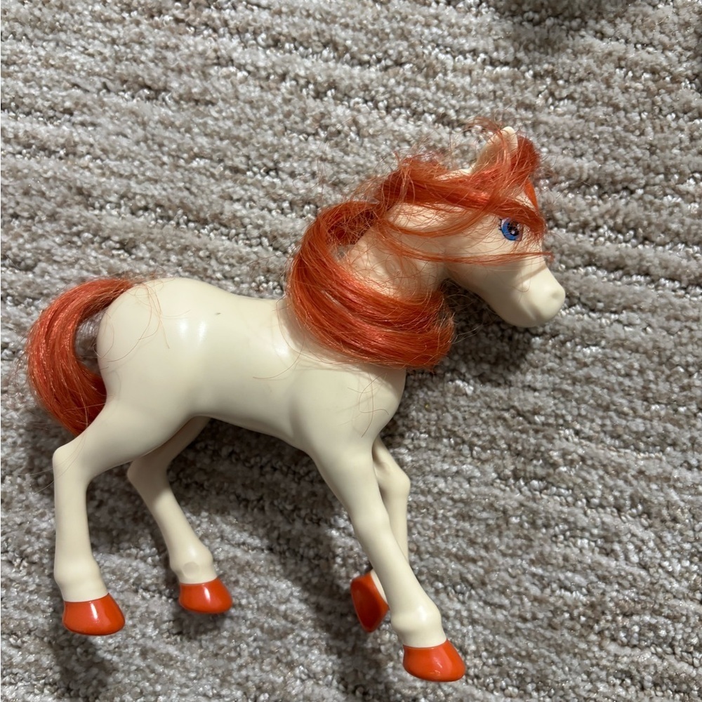 HUGS N HORSES PLAYSET WITH CHELSEA DOLL BLONDE PARTIAL SET No Barbie Doll - Picture 3 of 3